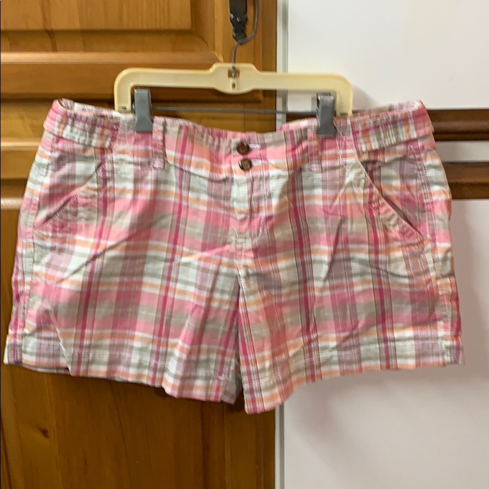3 pairs of shorts. 2old navy 14. 1 candy couture 9 - Picture 11 of 16